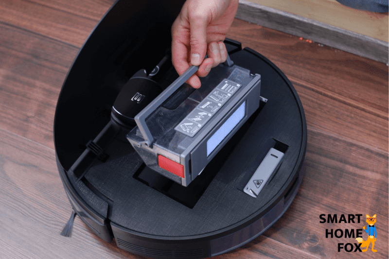 Staubbehälter des Ecovac Deebot OZMO 950